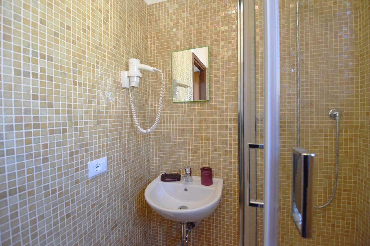 Nice And Warm Rooms 로마 외부 사진