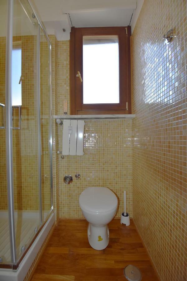 Nice And Warm Rooms 로마 외부 사진